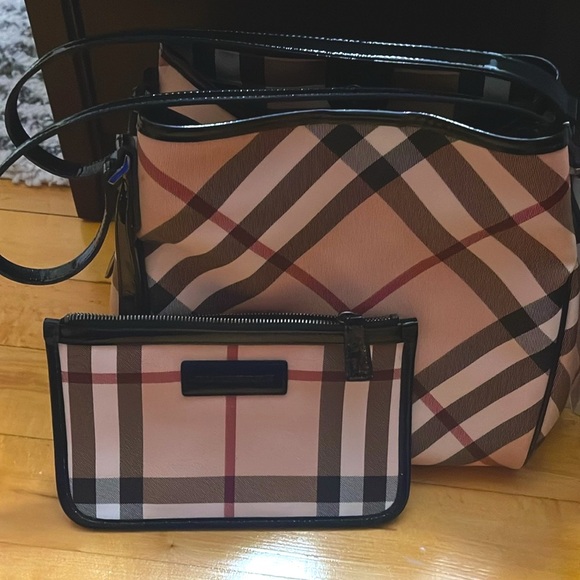 Burberry Nova Small Canterbury tote with wallet insert. - Picture 2 of 9